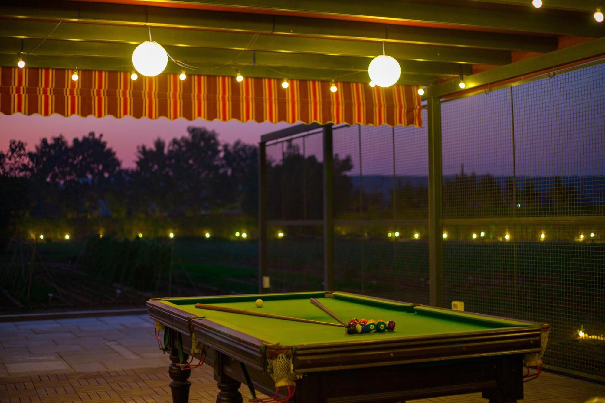 Elivaas Hidden Oasis 4Bhk With Pool, Mud House & Container House Villa Dhauj Dış mekan fotoğraf